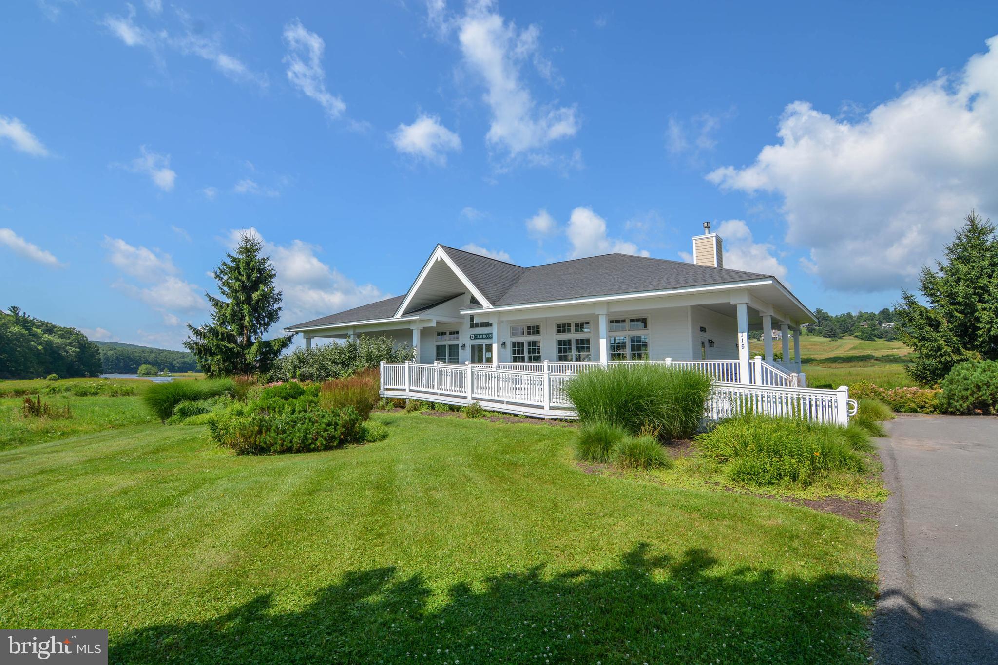 WATERFRONT GREENS - Residential