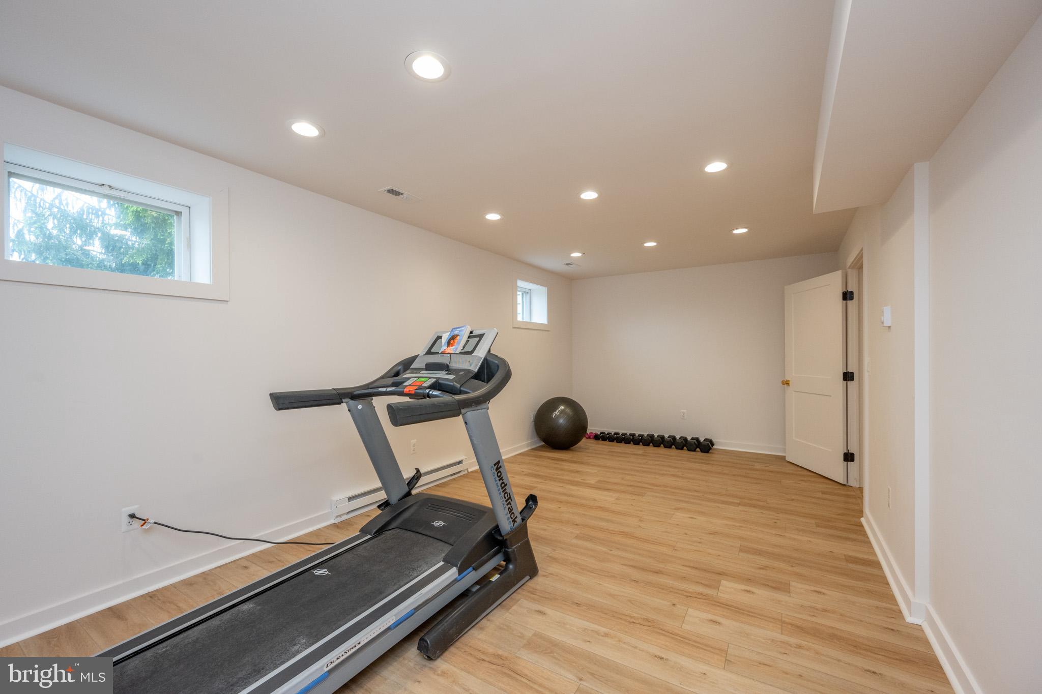 WATERFRONT GREENS - Residential