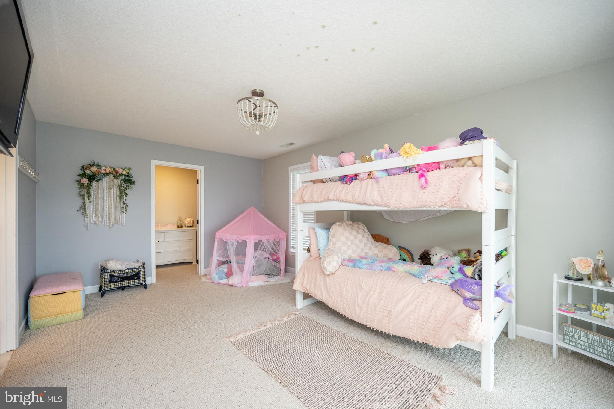 WATERFRONT GREENS - Residential