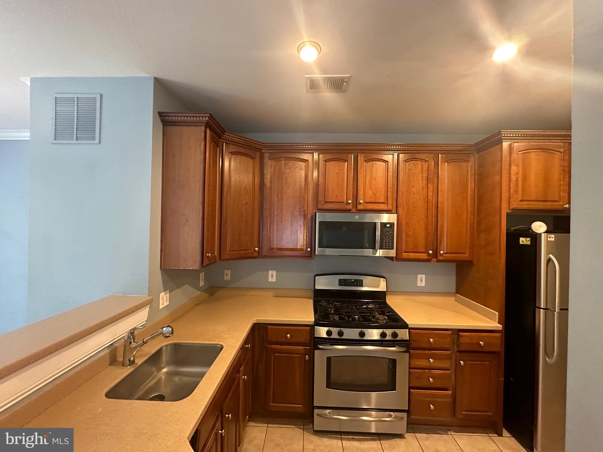 FOX MILL STATION - Residential Lease