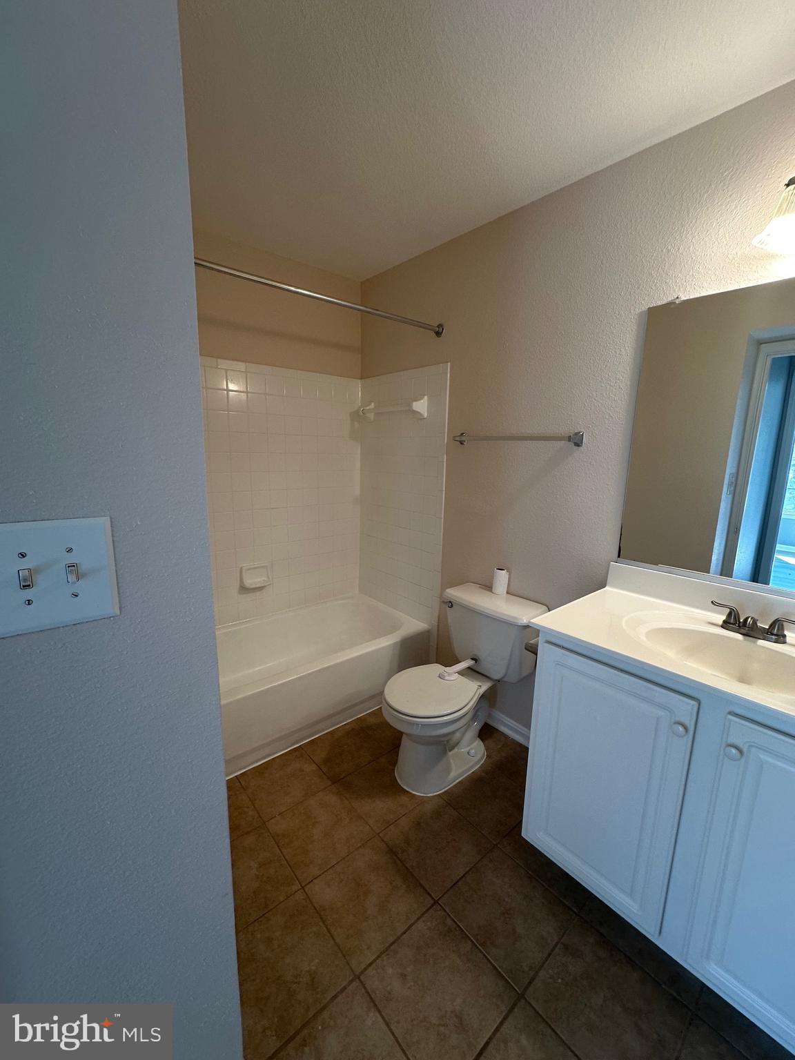 FOX MILL STATION - Residential Lease