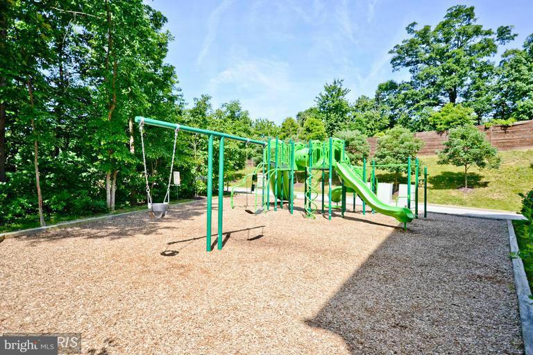 WATERS EDGE - Residential Lease