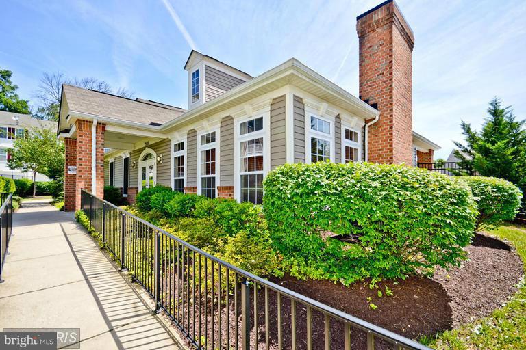 WATERS EDGE - Residential Lease