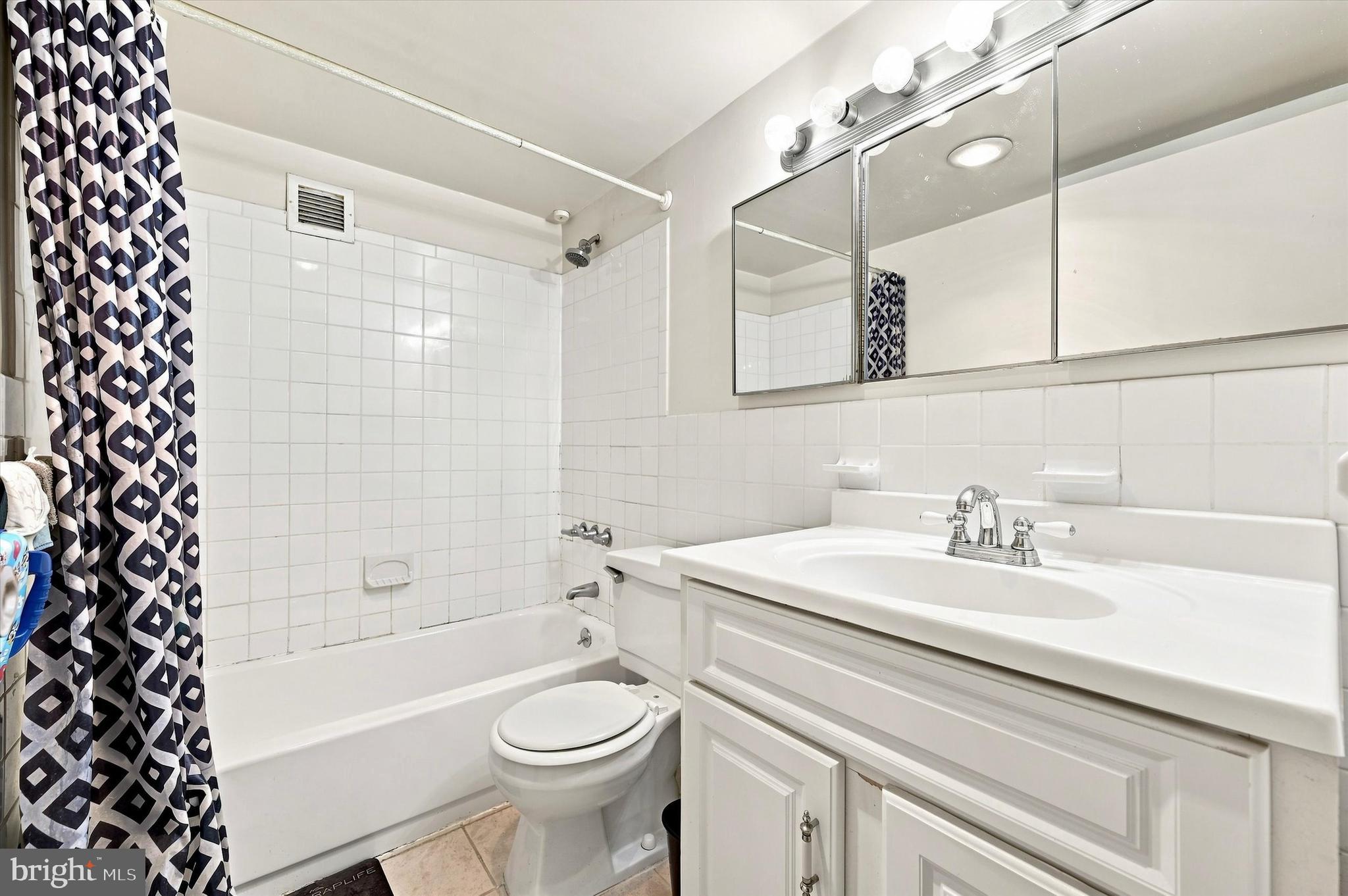3600 CONSHOHOCKEN AVENUE 00 1414