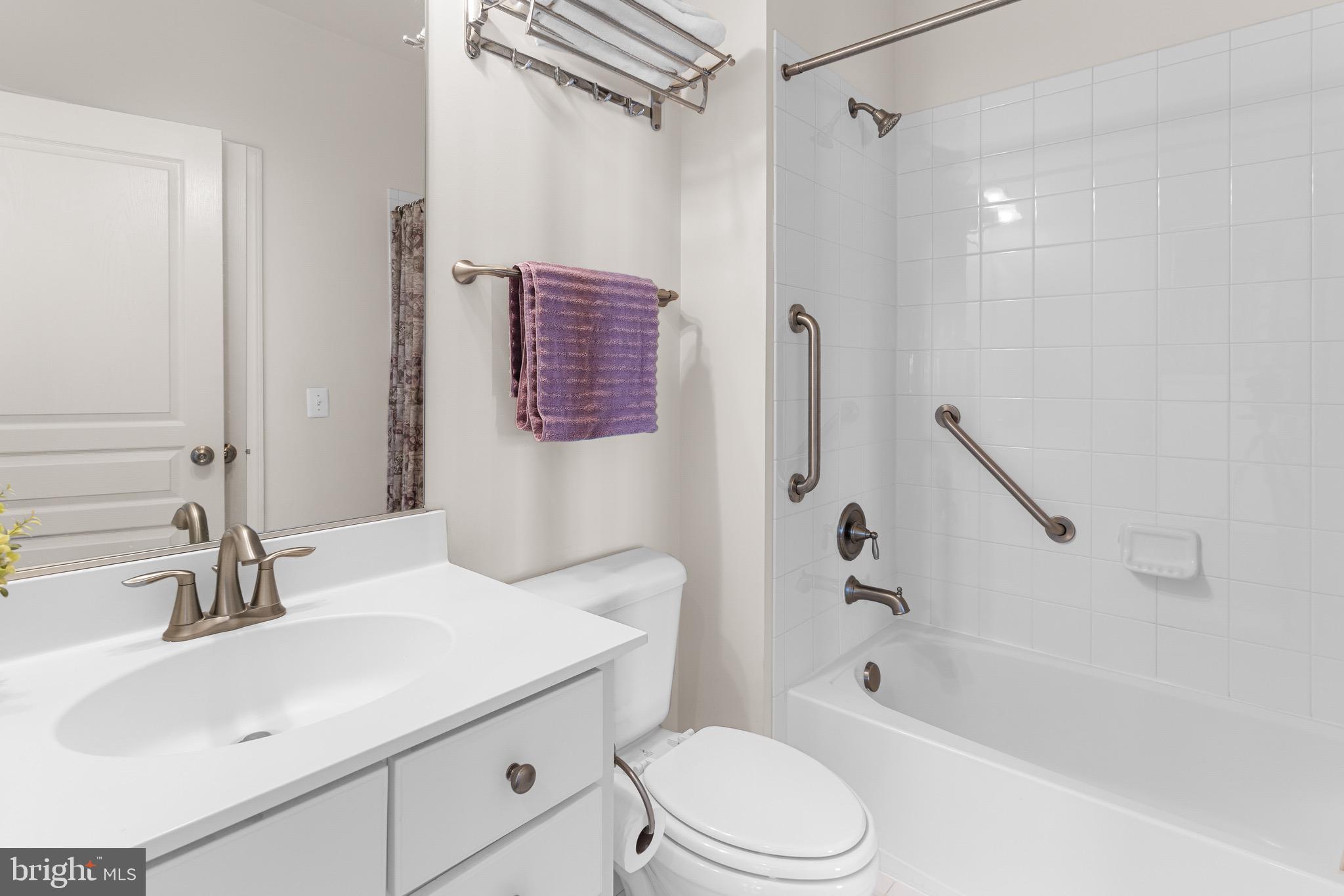 ROLLING RIDGE - Residential