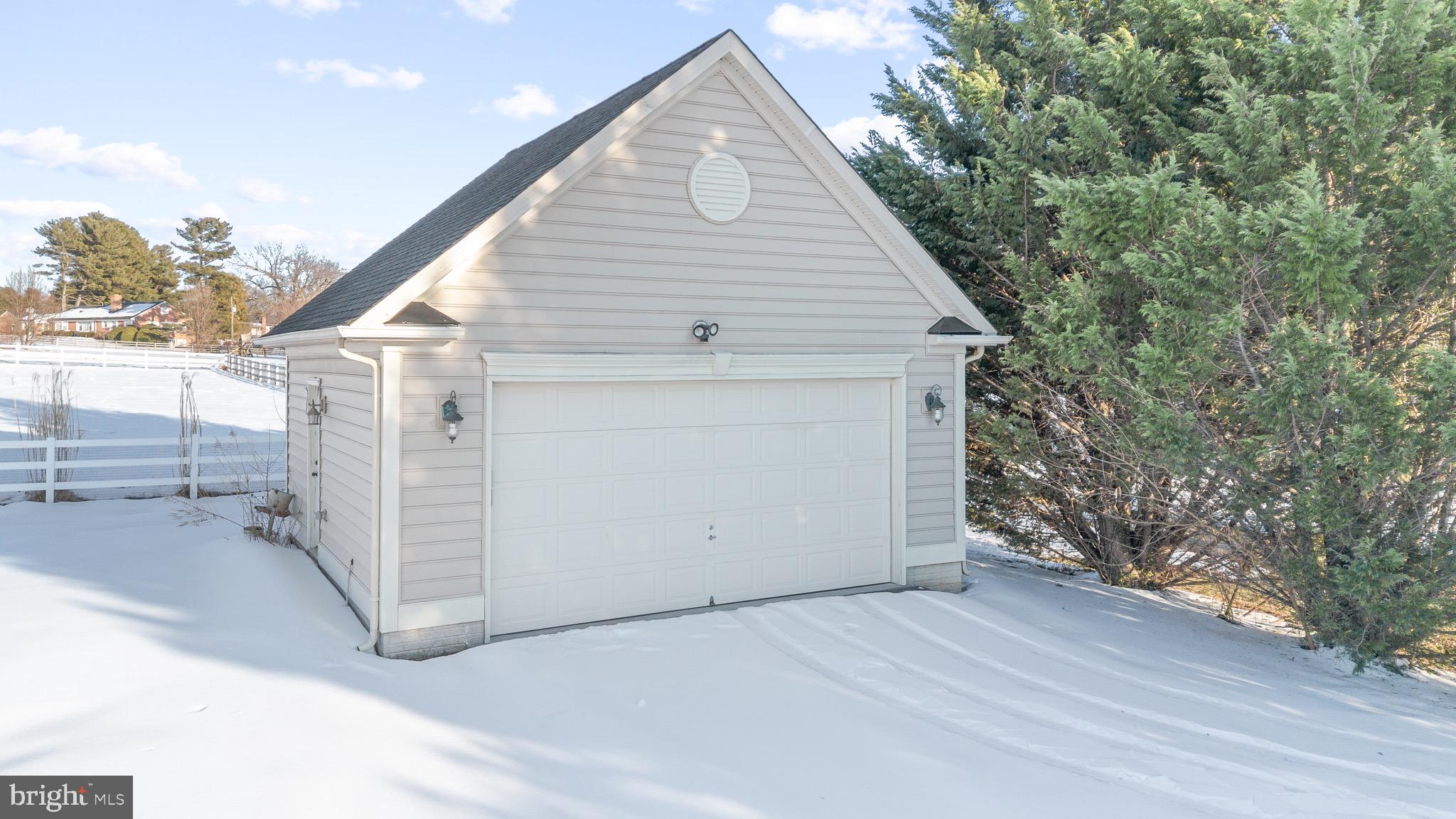 ROLLING RIDGE - Residential