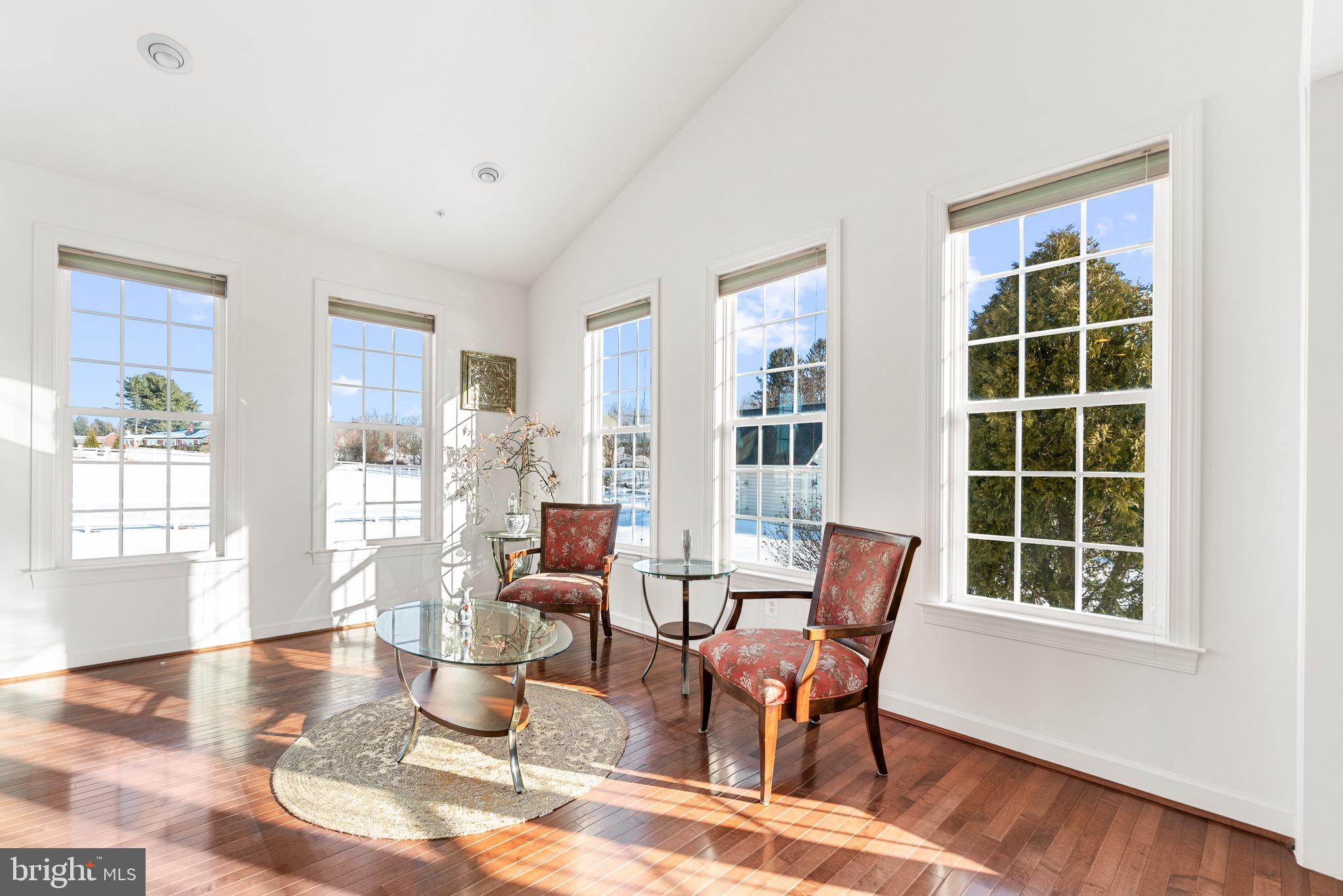 ROLLING RIDGE - Residential