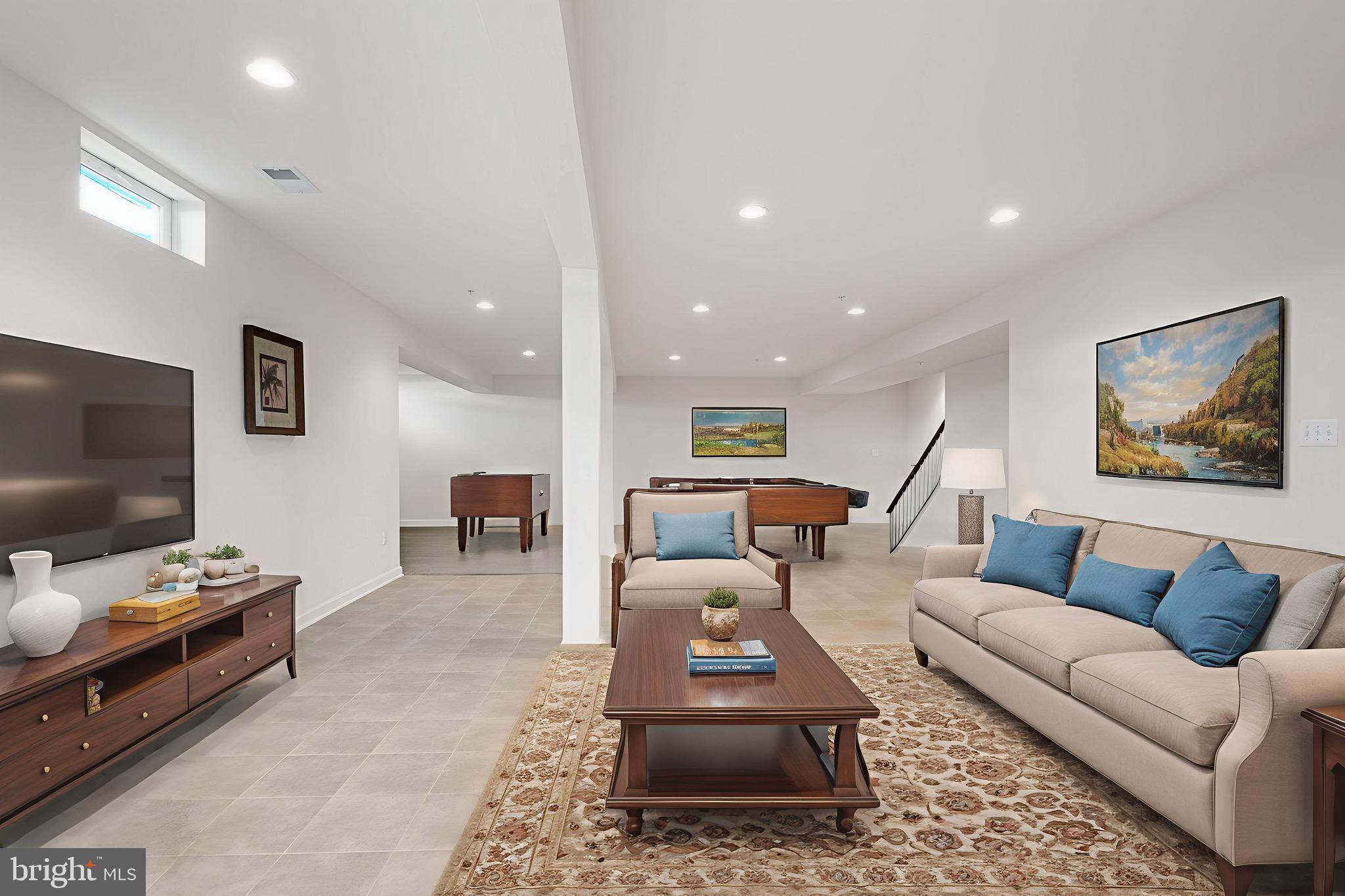 ROLLING RIDGE - Residential