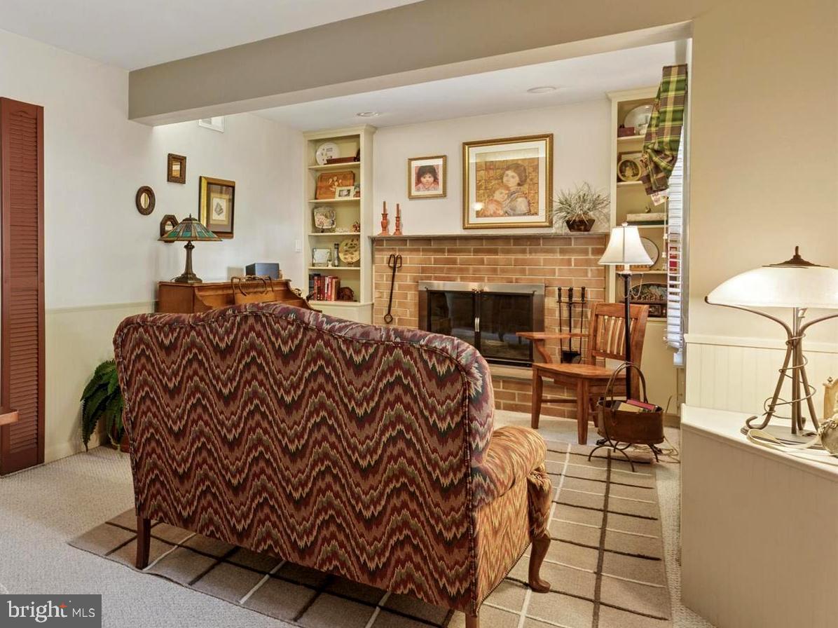 LAFAYETTE HILL - Residential