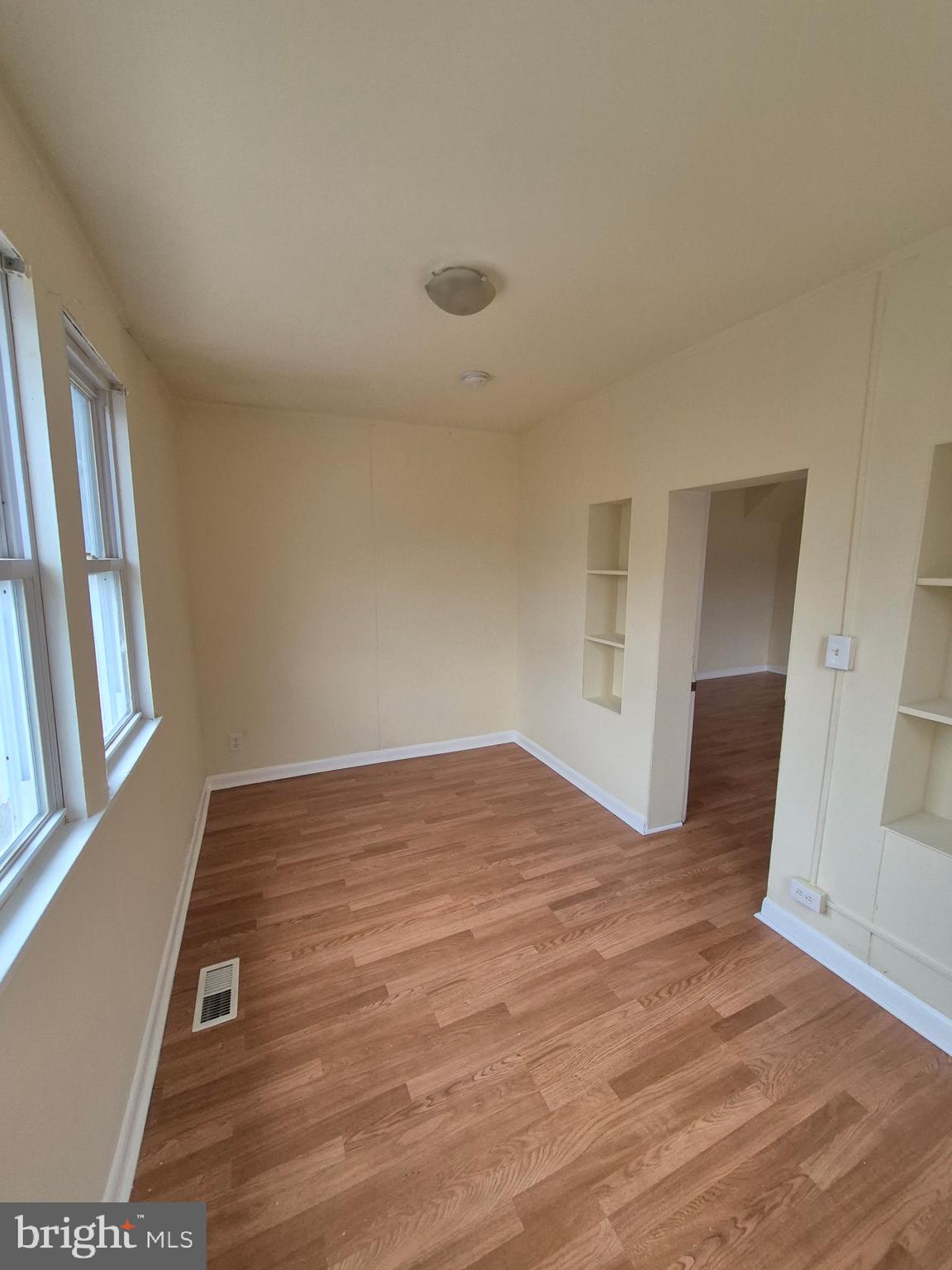 1245 EMPIRE AVENUE 1