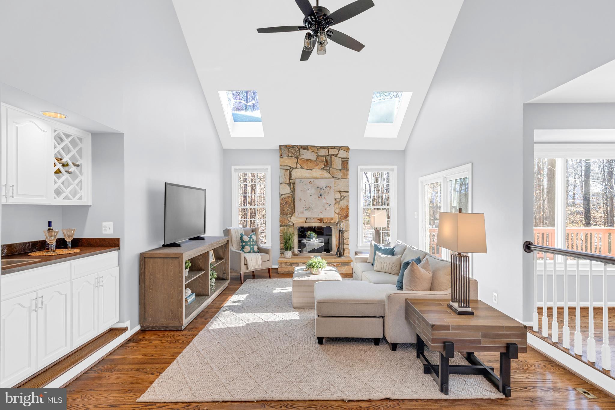 CROSSPOINTE - Residential