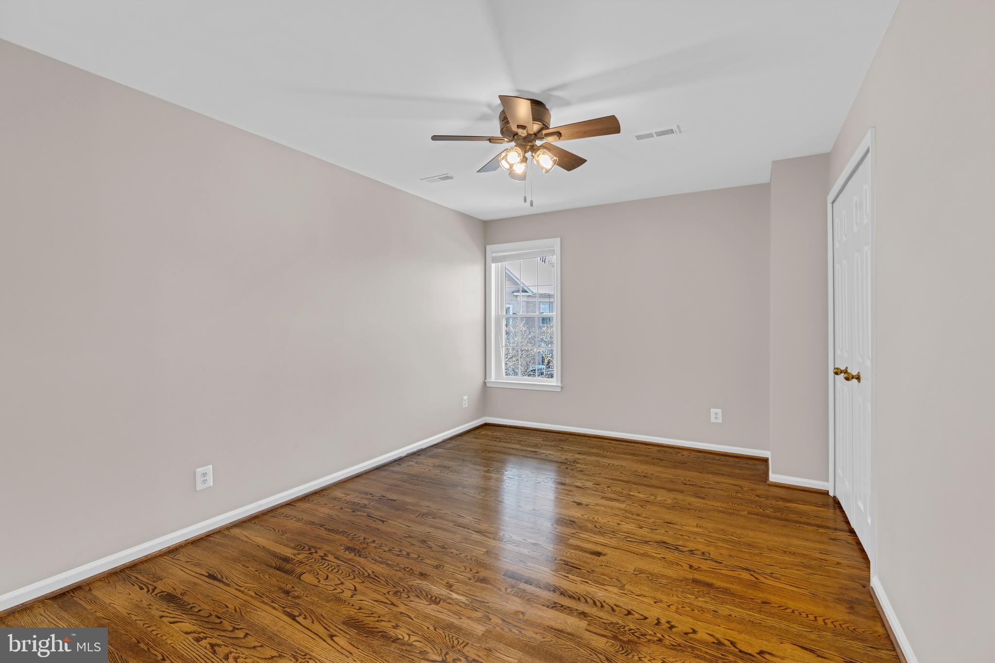 CROSSPOINTE - Residential