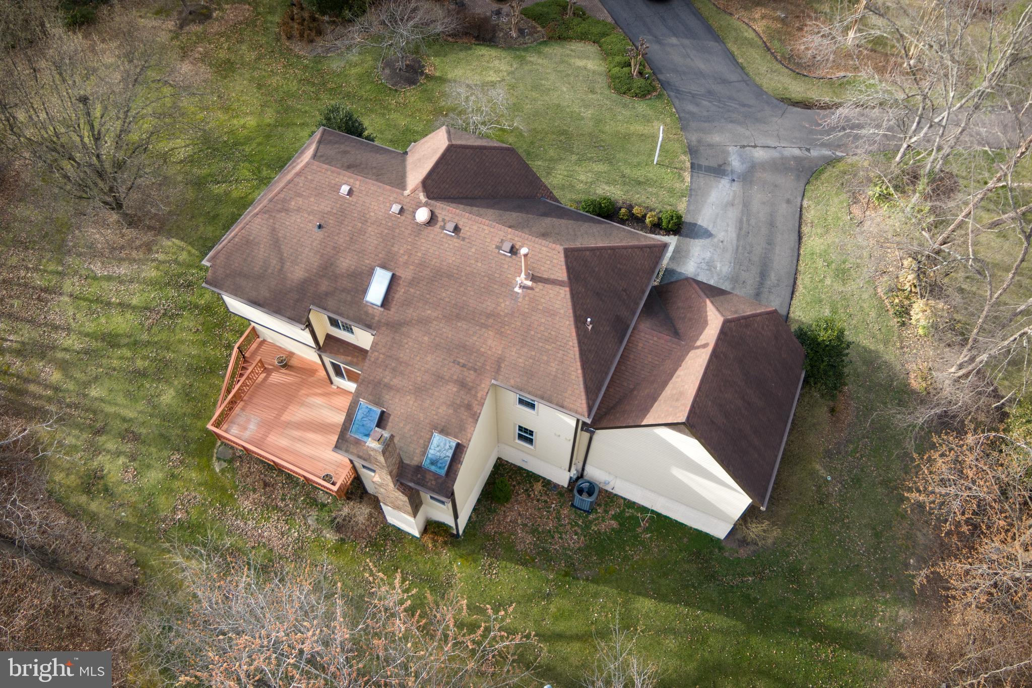 CROSSPOINTE - Residential