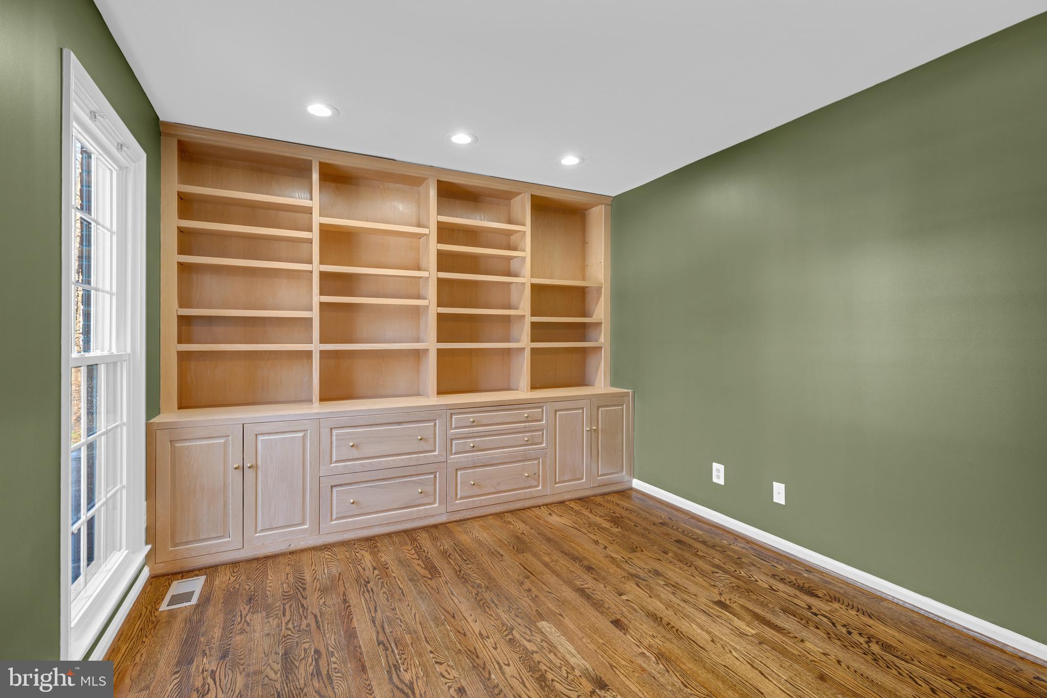 CROSSPOINTE - Residential