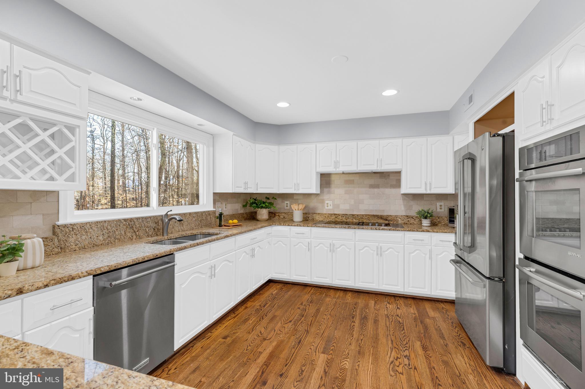 CROSSPOINTE - Residential