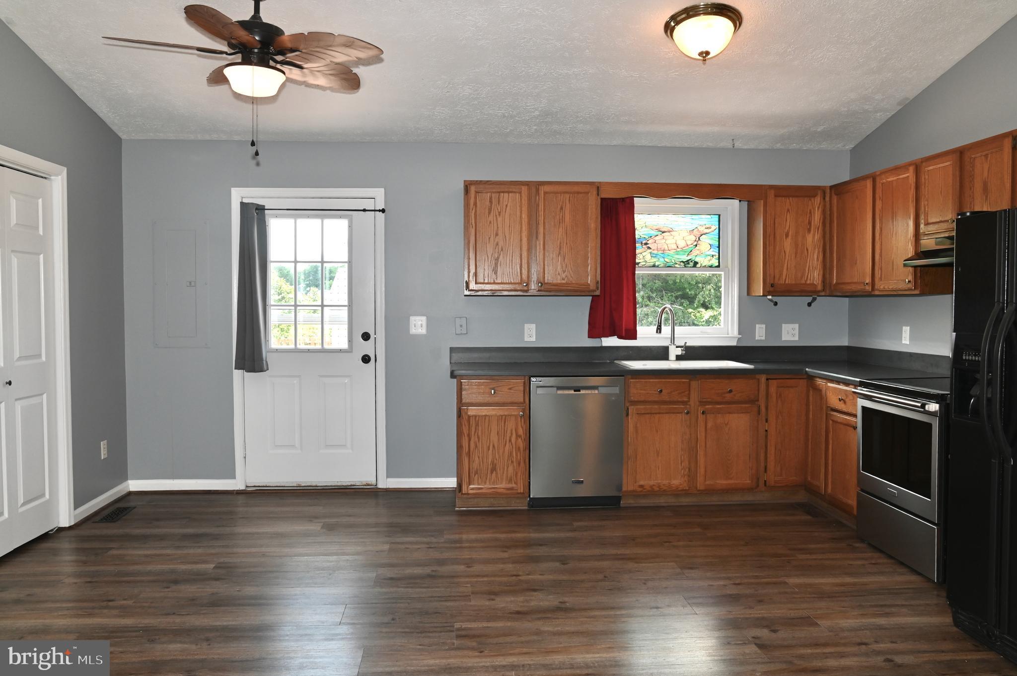 MEADOWBROOKE - Residential