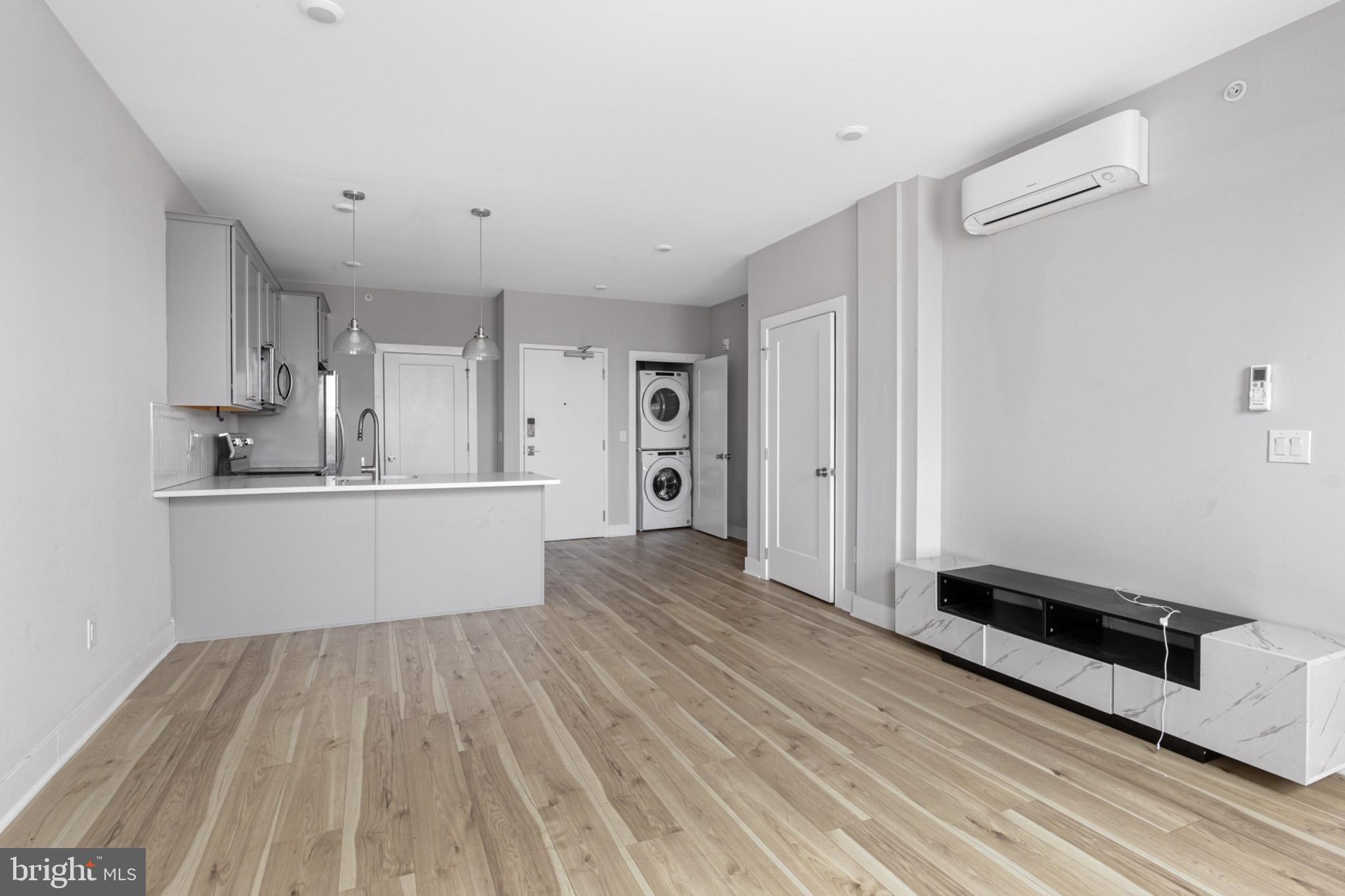 WALNUT HILL - Residential Lease