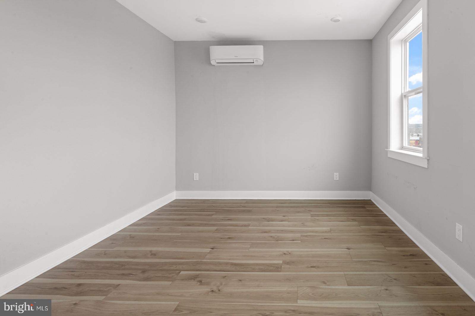 WALNUT HILL - Residential Lease