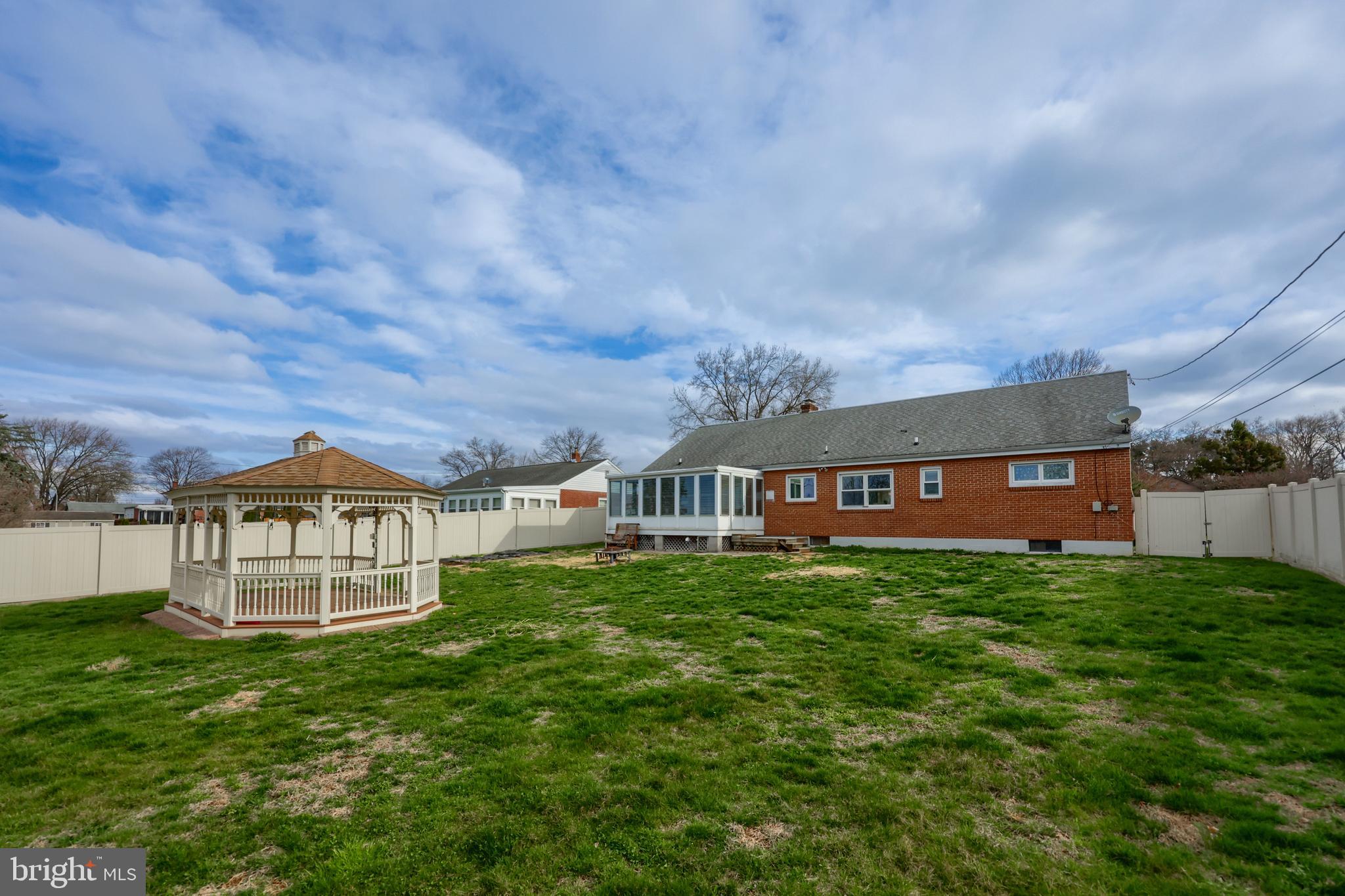 LINCOLN HEIGHTS - Residential