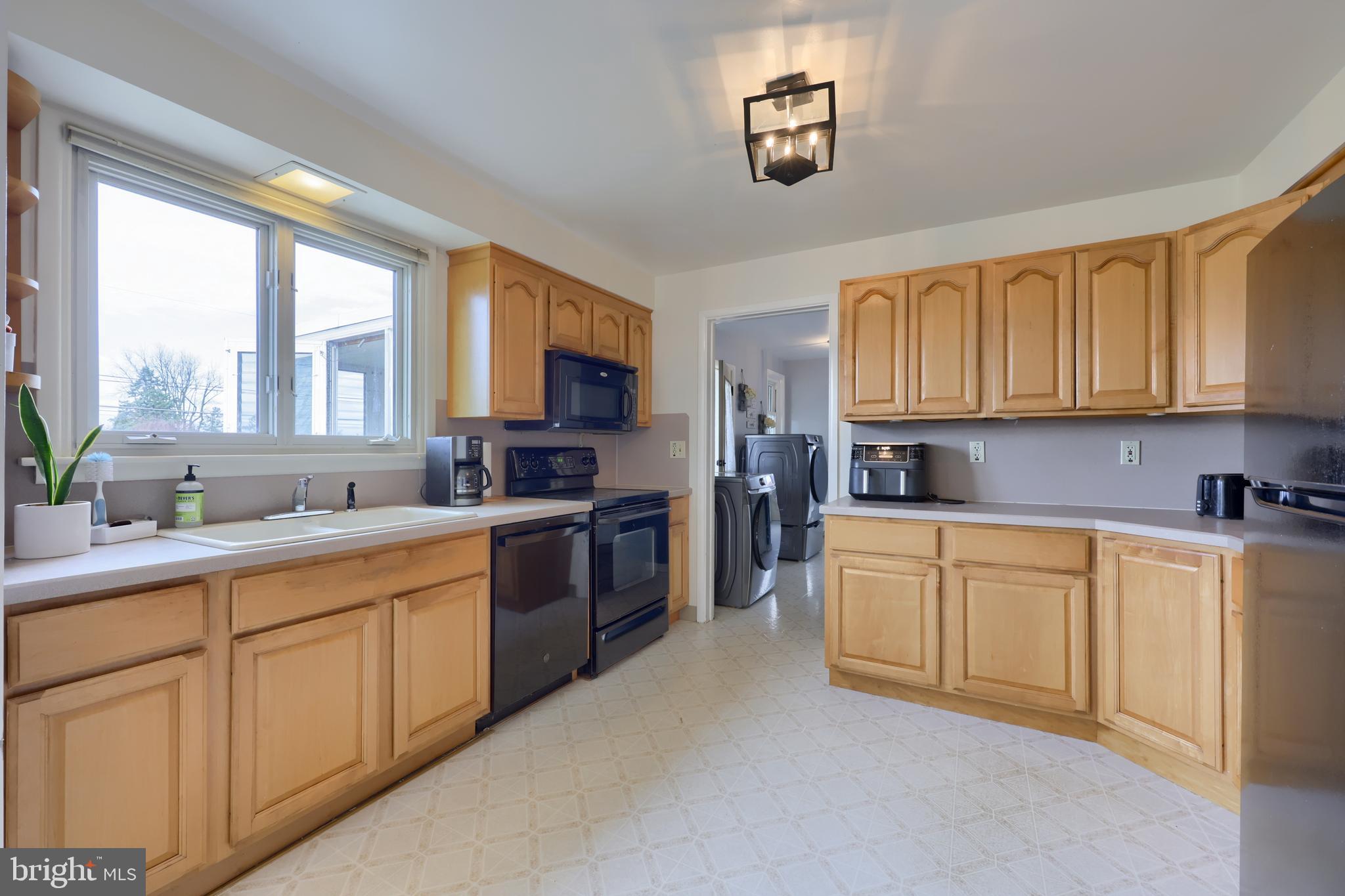 LINCOLN HEIGHTS - Residential