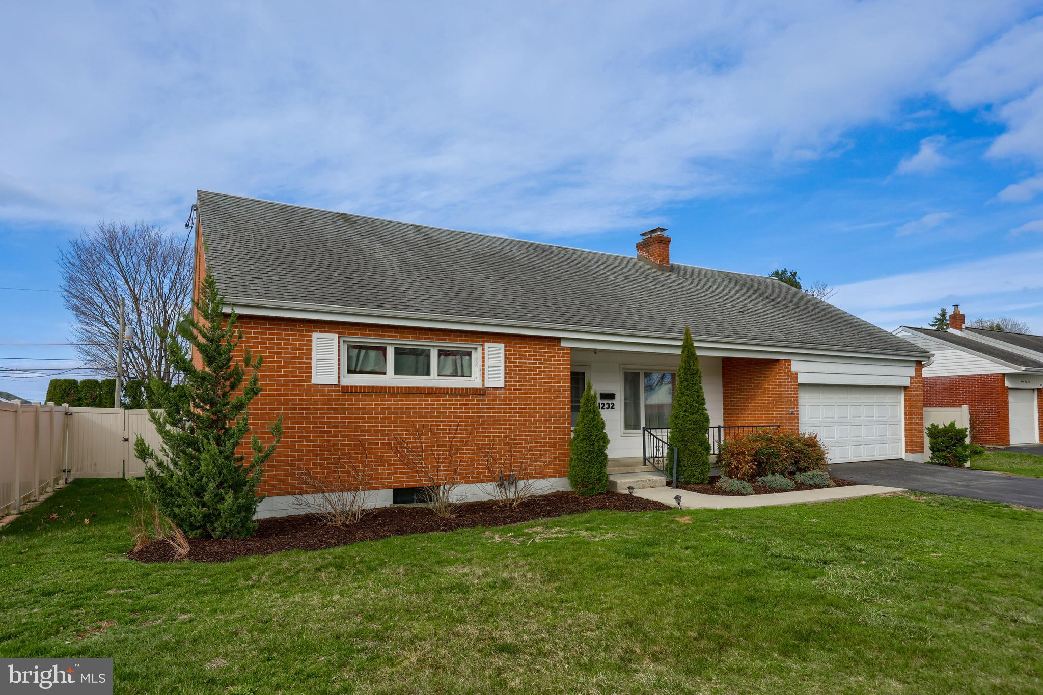 LINCOLN HEIGHTS - Residential