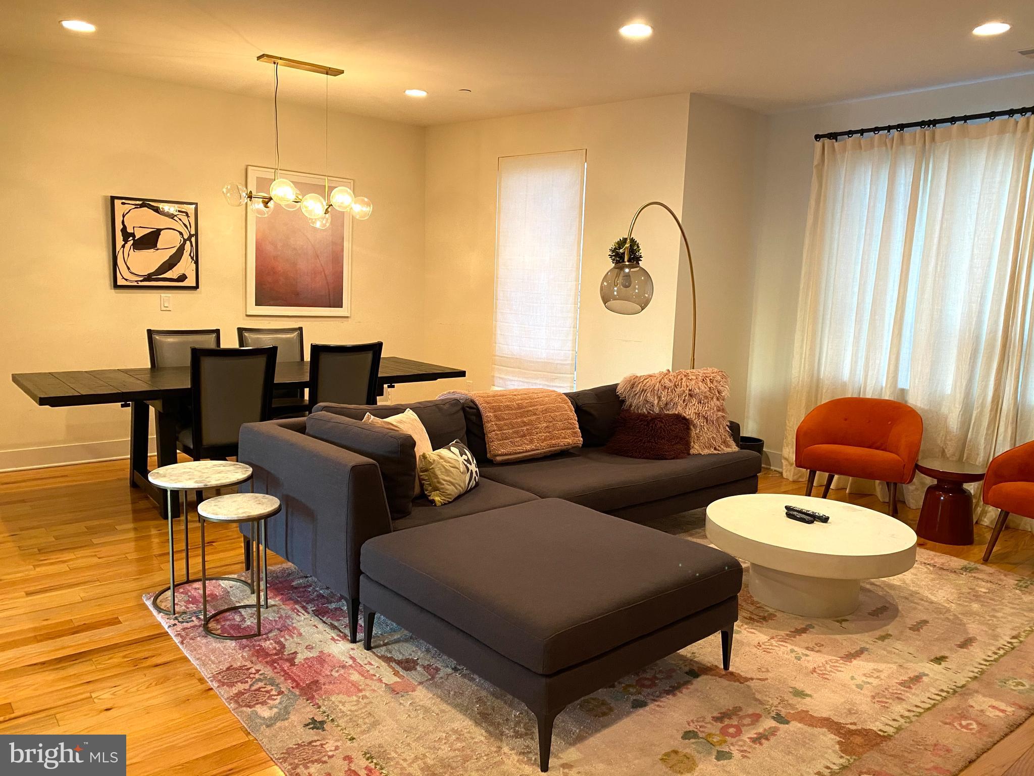 EAST FALLS - Residential Lease