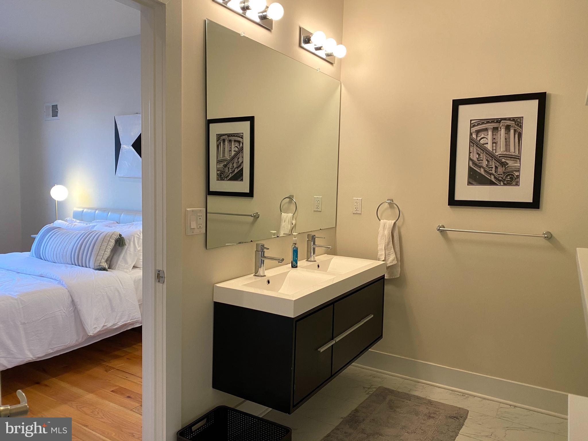 EAST FALLS - Residential Lease