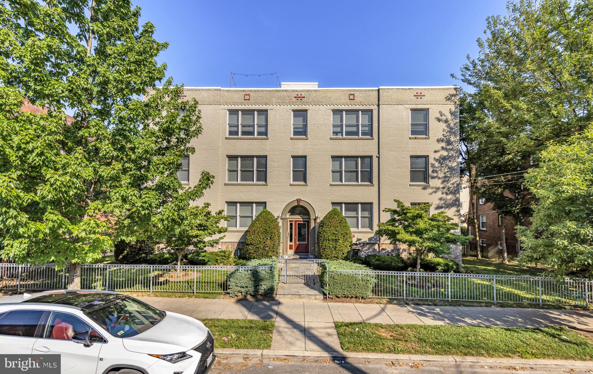 5040 1ST STREET NW 401