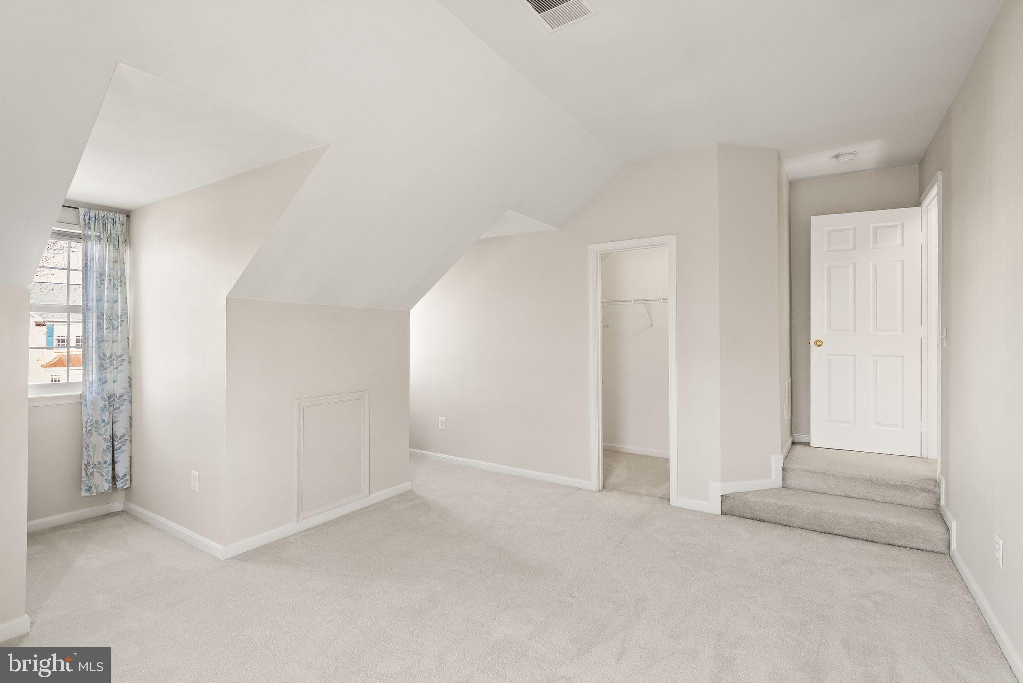 POTOMAC STATION - Residential