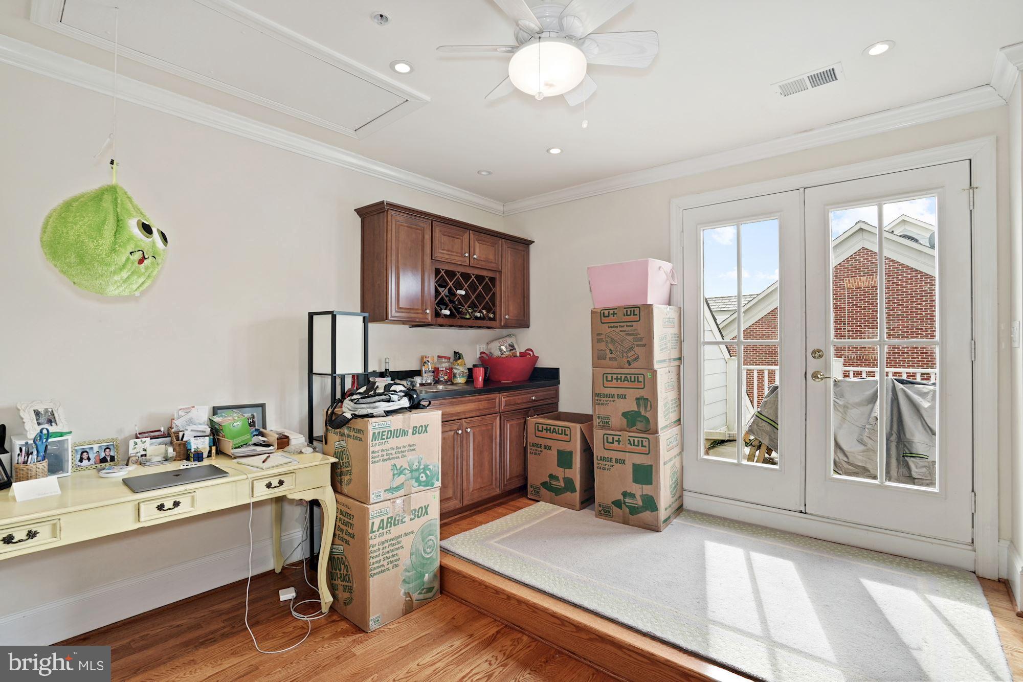 POTOMAC GREENS - Residential Lease