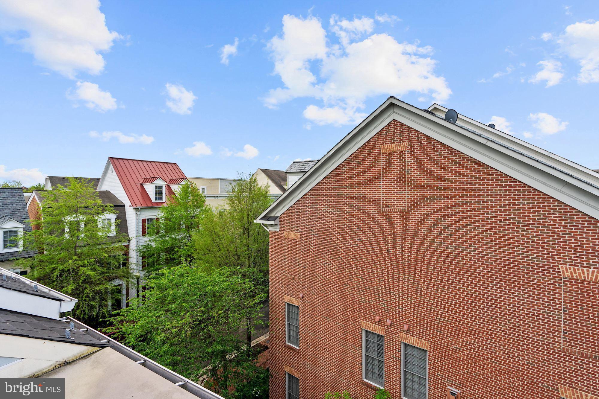 POTOMAC GREENS - Residential Lease