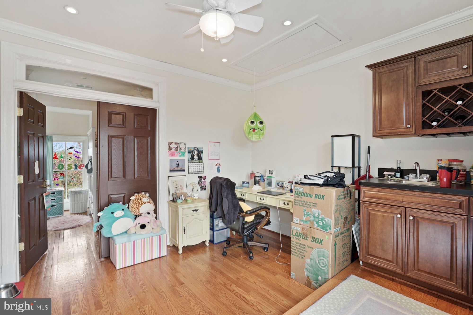 POTOMAC GREENS - Residential Lease