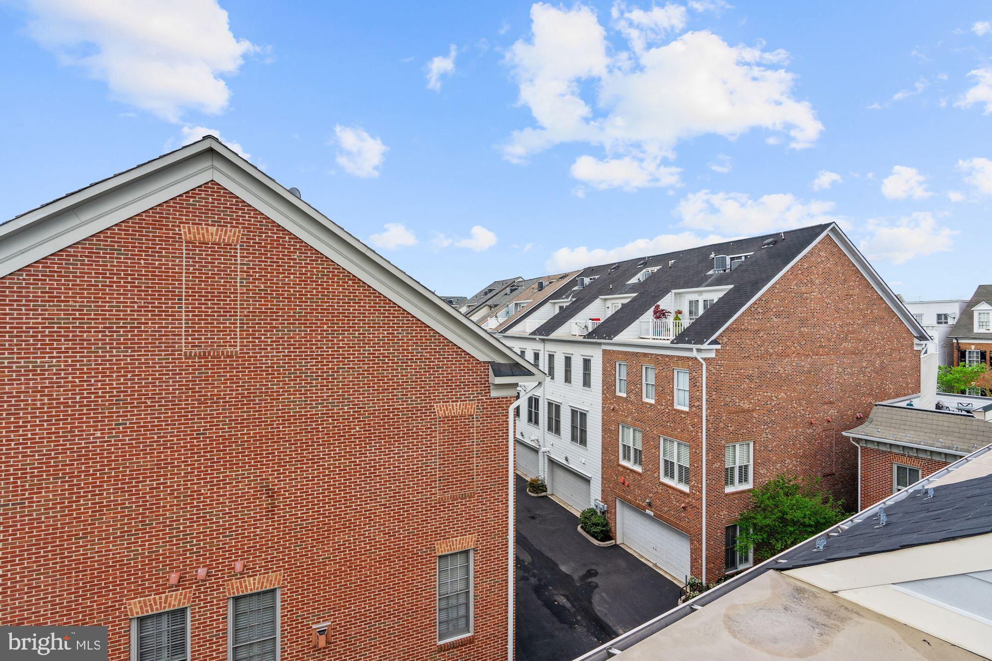 POTOMAC GREENS - Residential Lease