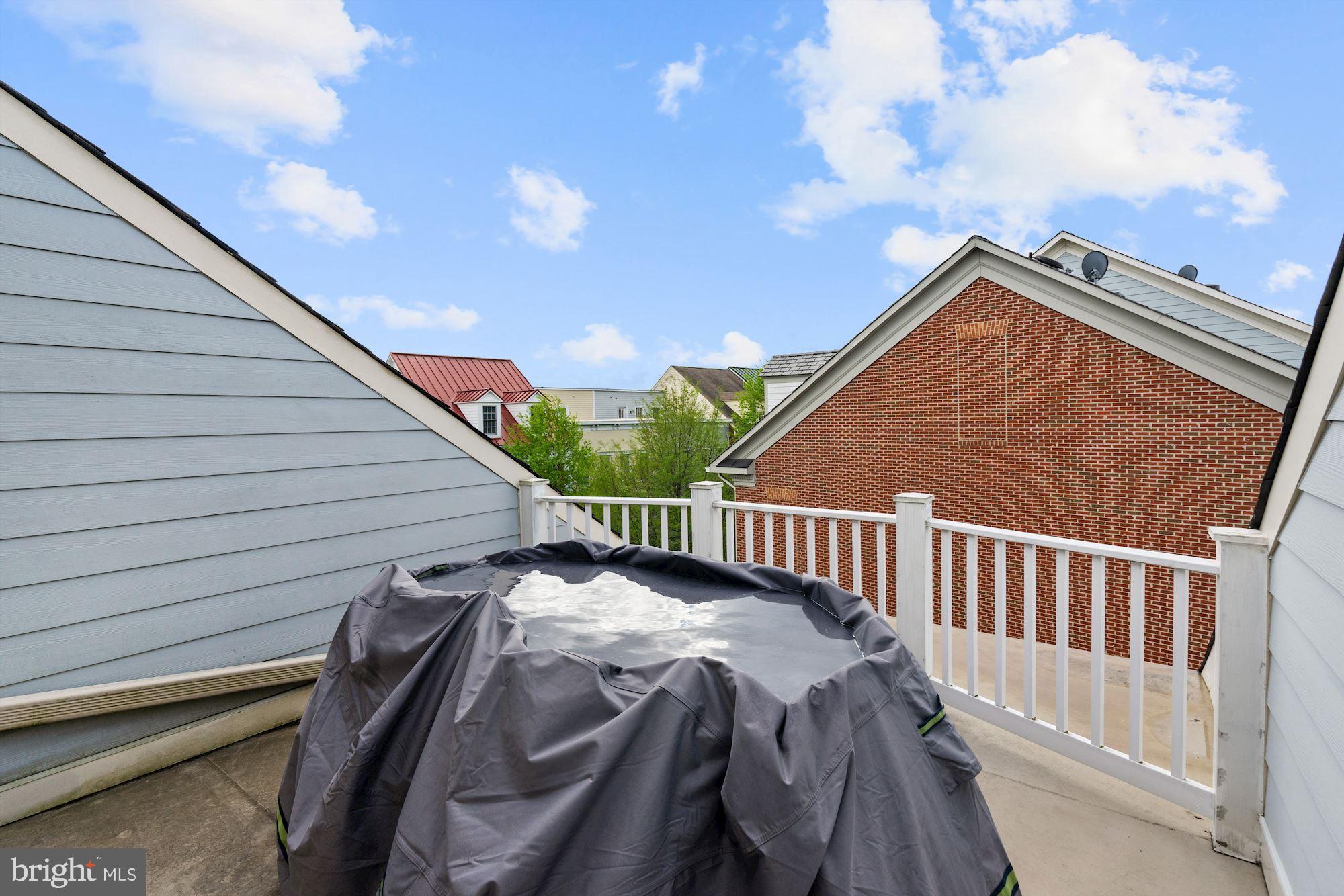 POTOMAC GREENS - Residential Lease