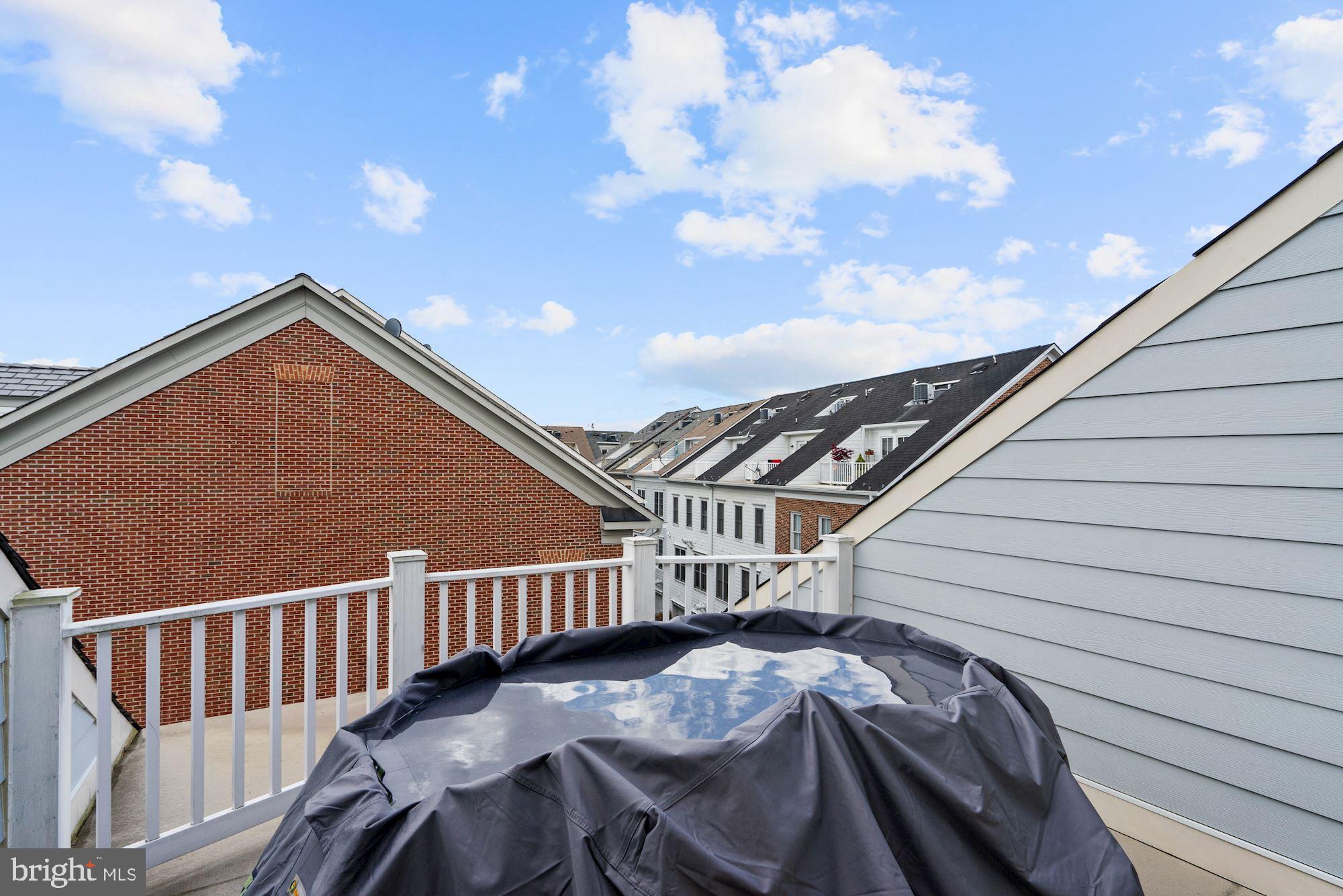 POTOMAC GREENS - Residential Lease