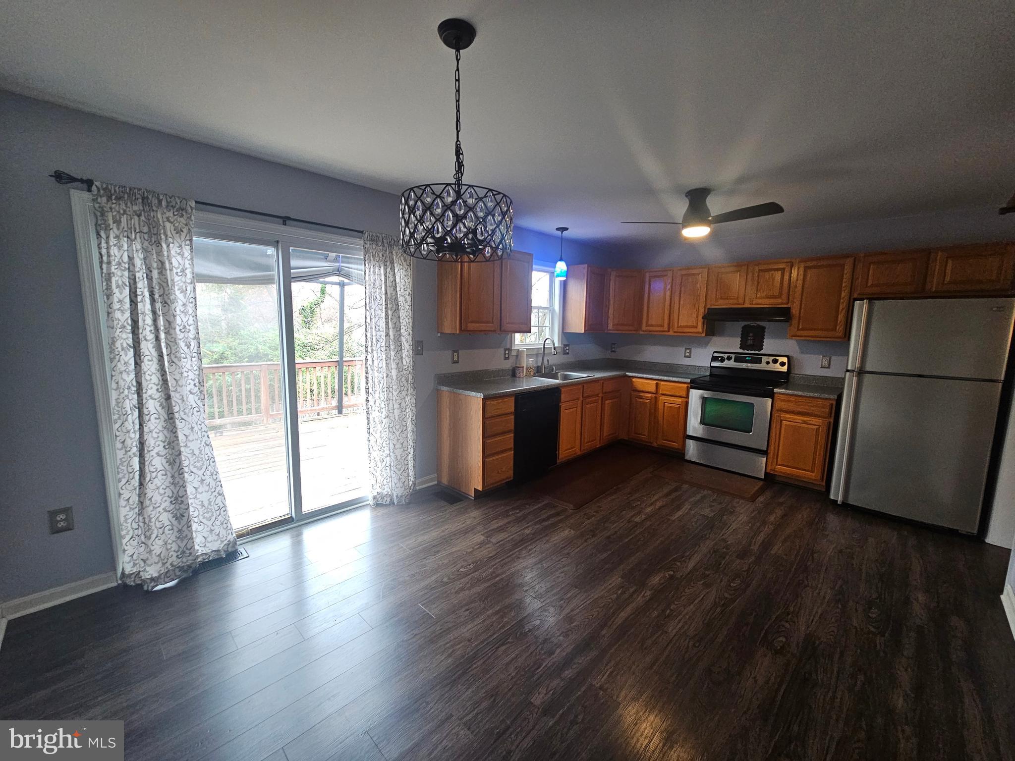 MAPLE GLEN ESTATES - Residential