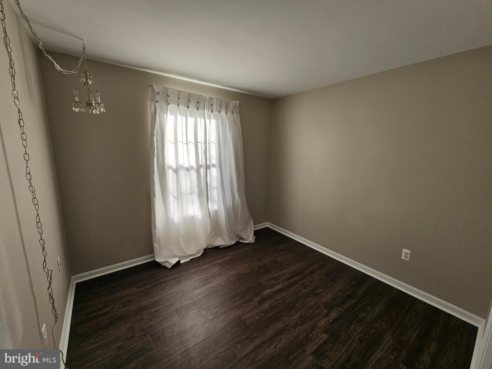 MAPLE GLEN ESTATES - Residential