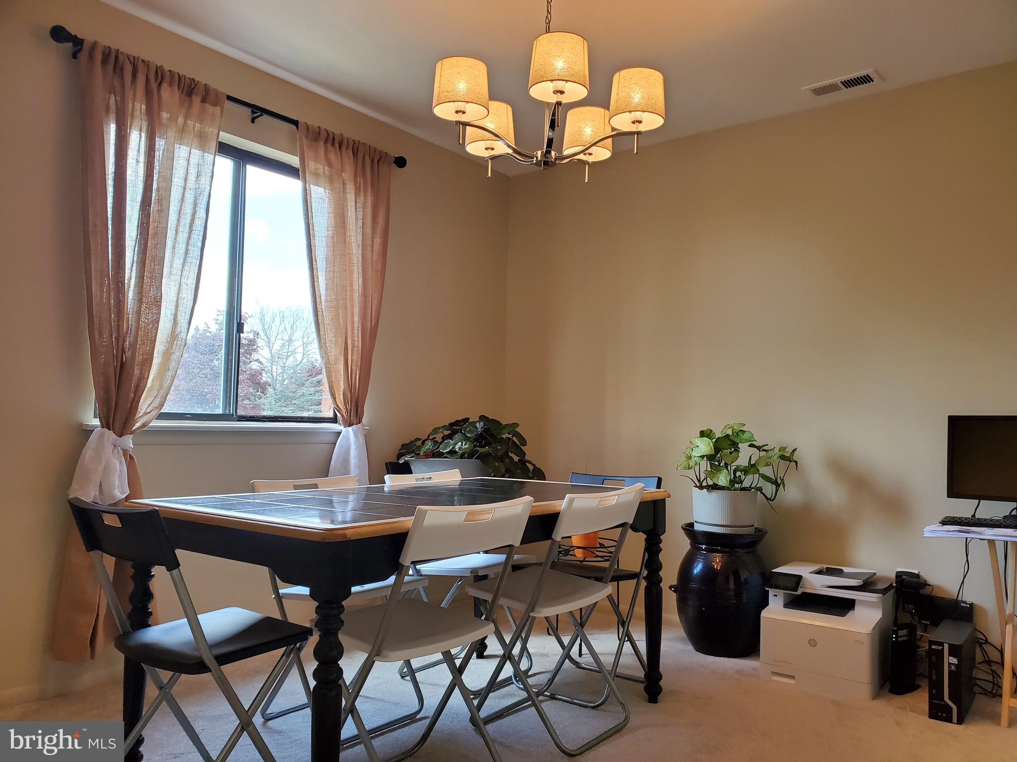 1100 LISADALE CIRCLE 2D