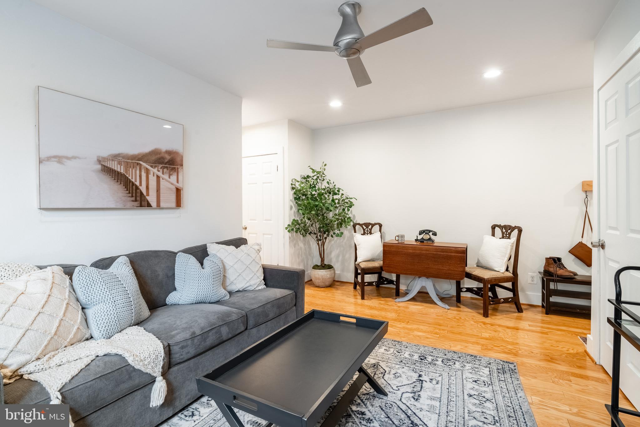 4004 BEECHER STREET NW 201