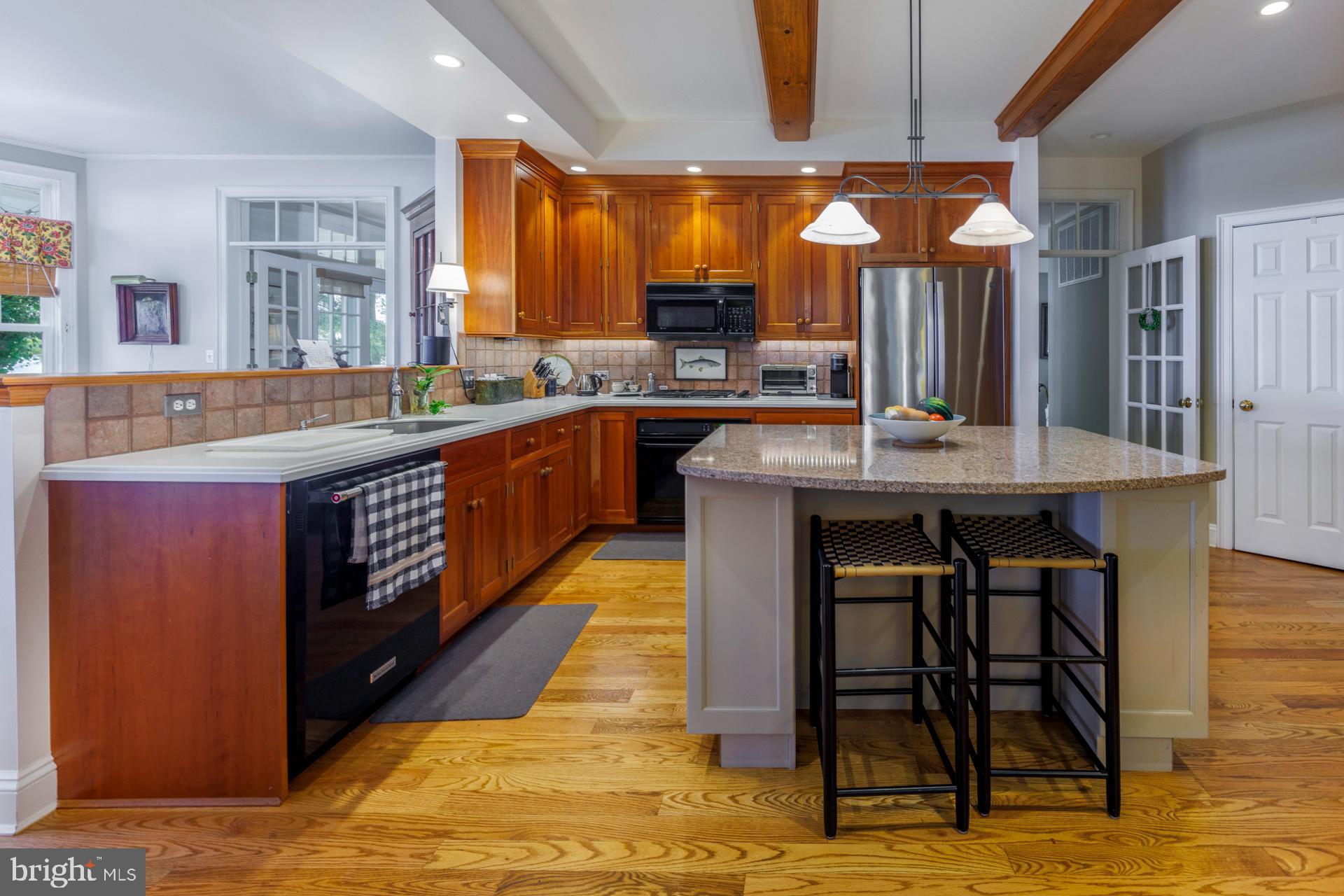 CHURCH NECK - Residential