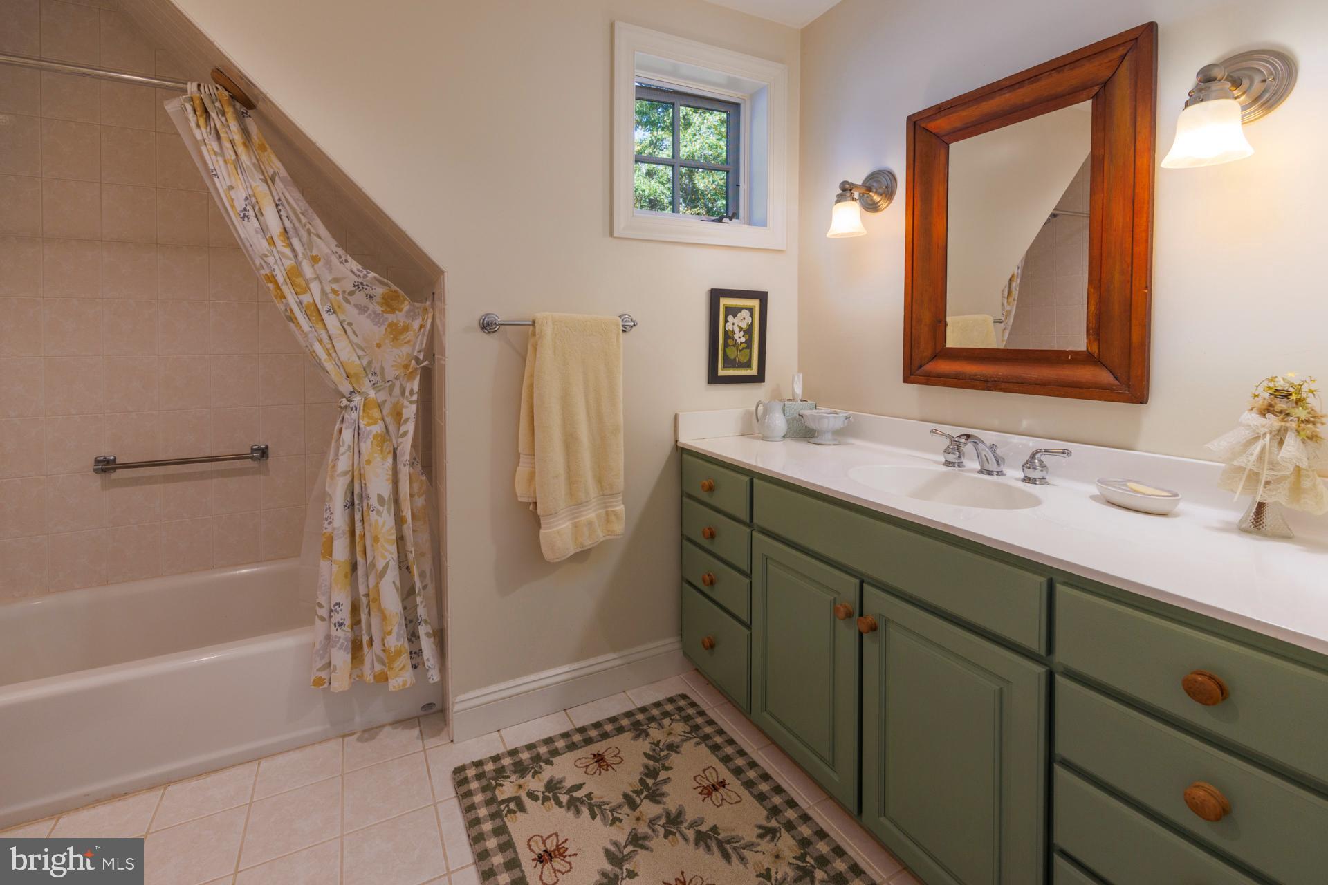 CHURCH NECK - Residential