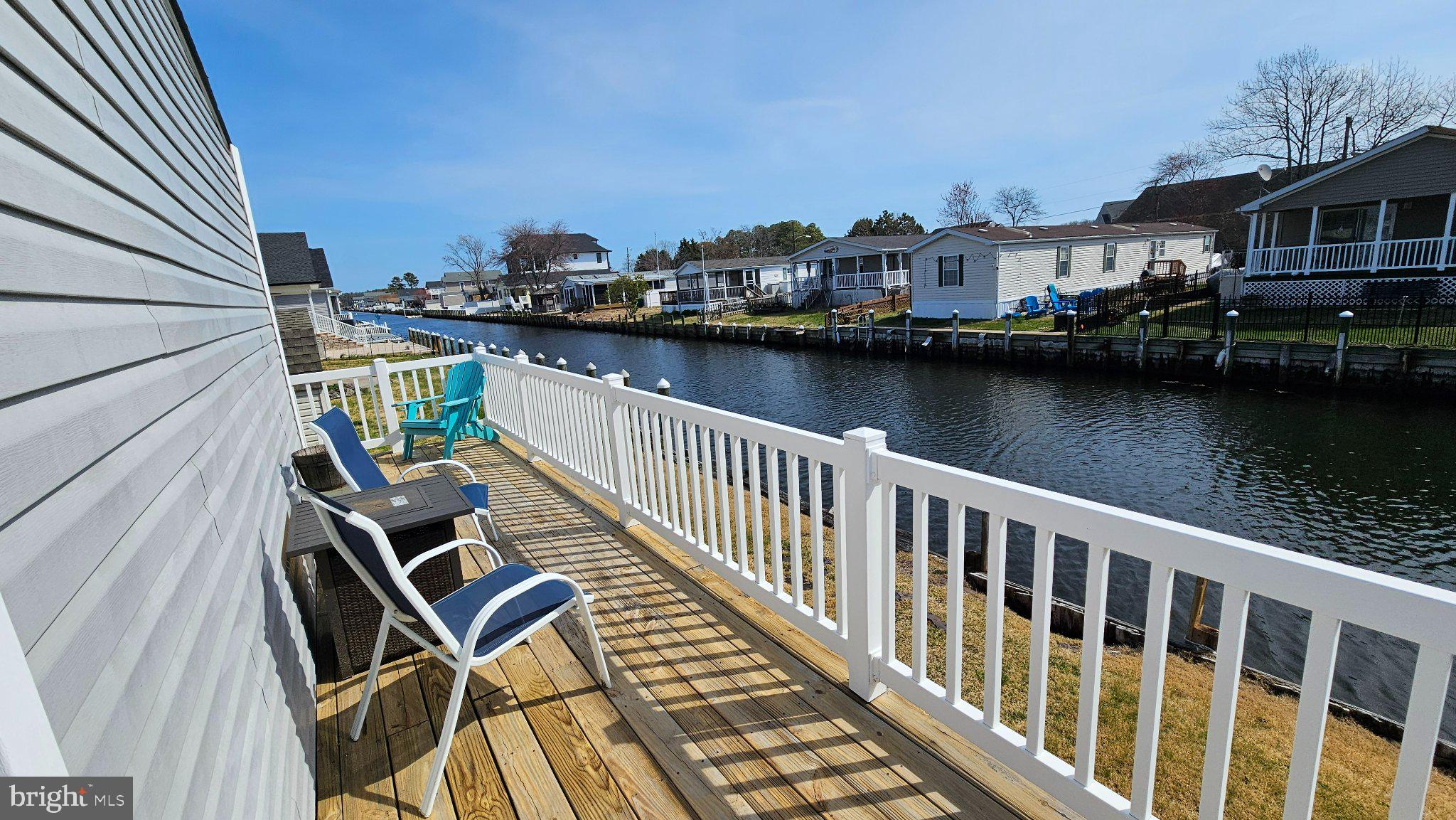 SWANN KEYS - Residential