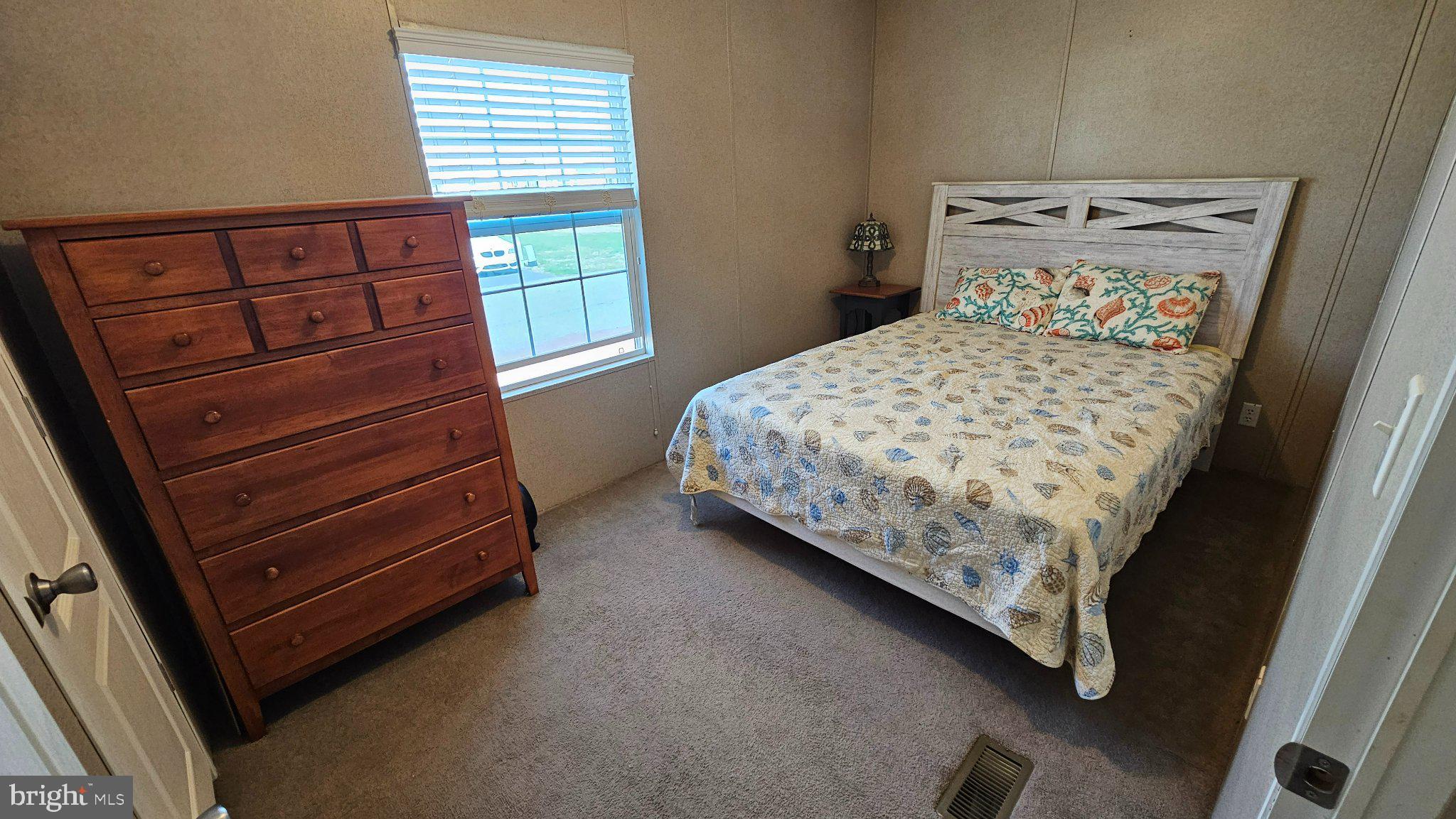 SWANN KEYS - Residential