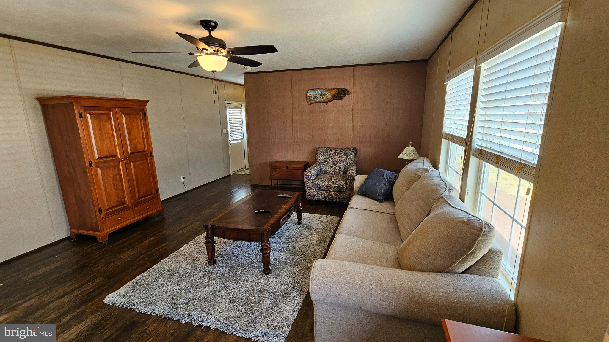 SWANN KEYS - Residential