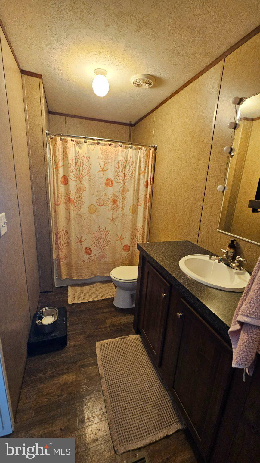 SWANN KEYS - Residential