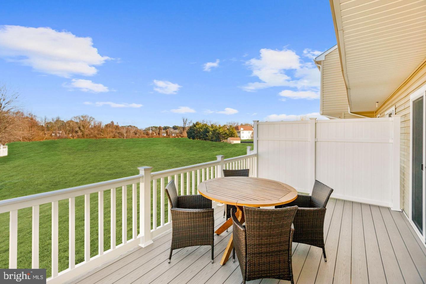 17605 FIELDSTONE AVENUE