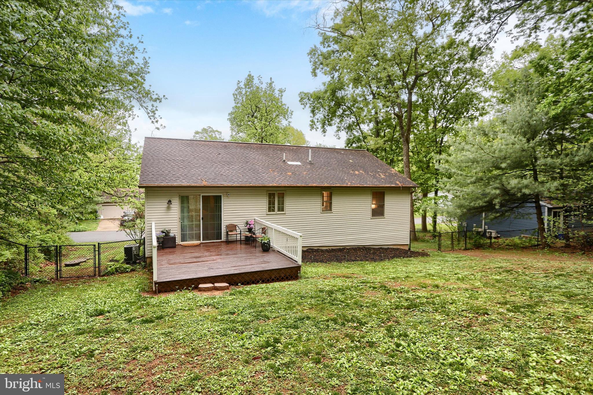 SHERWOOD FOREST - Residential