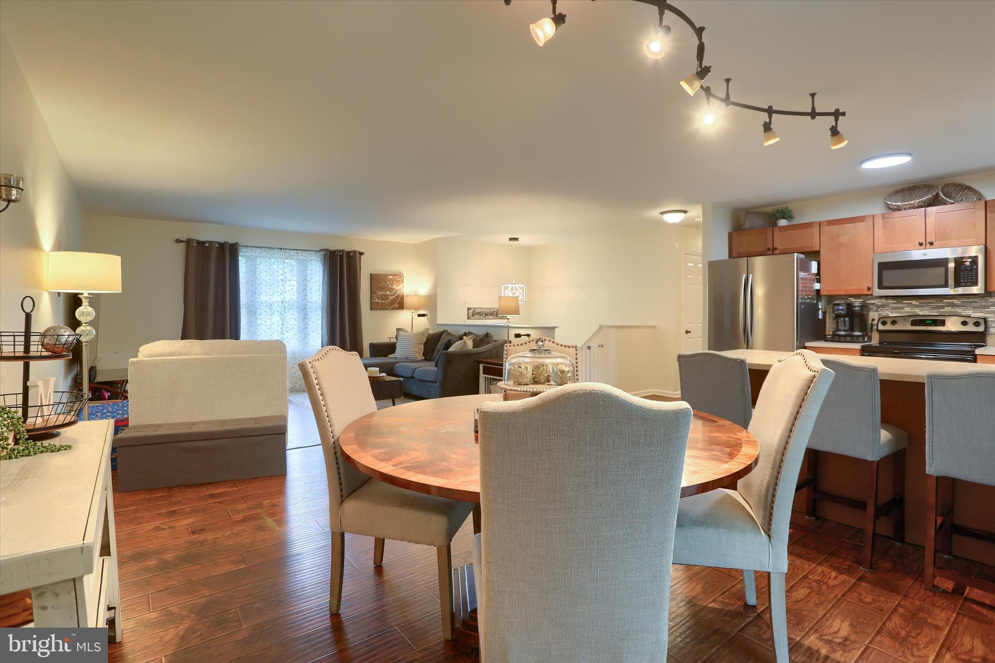 SHERWOOD FOREST - Residential