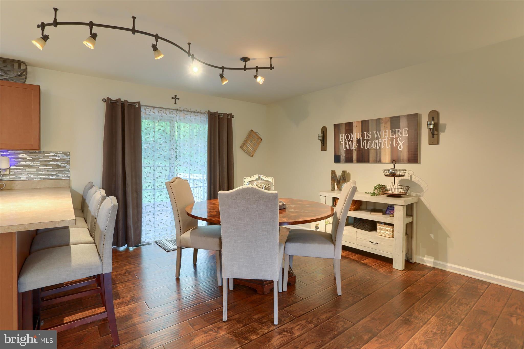 SHERWOOD FOREST - Residential