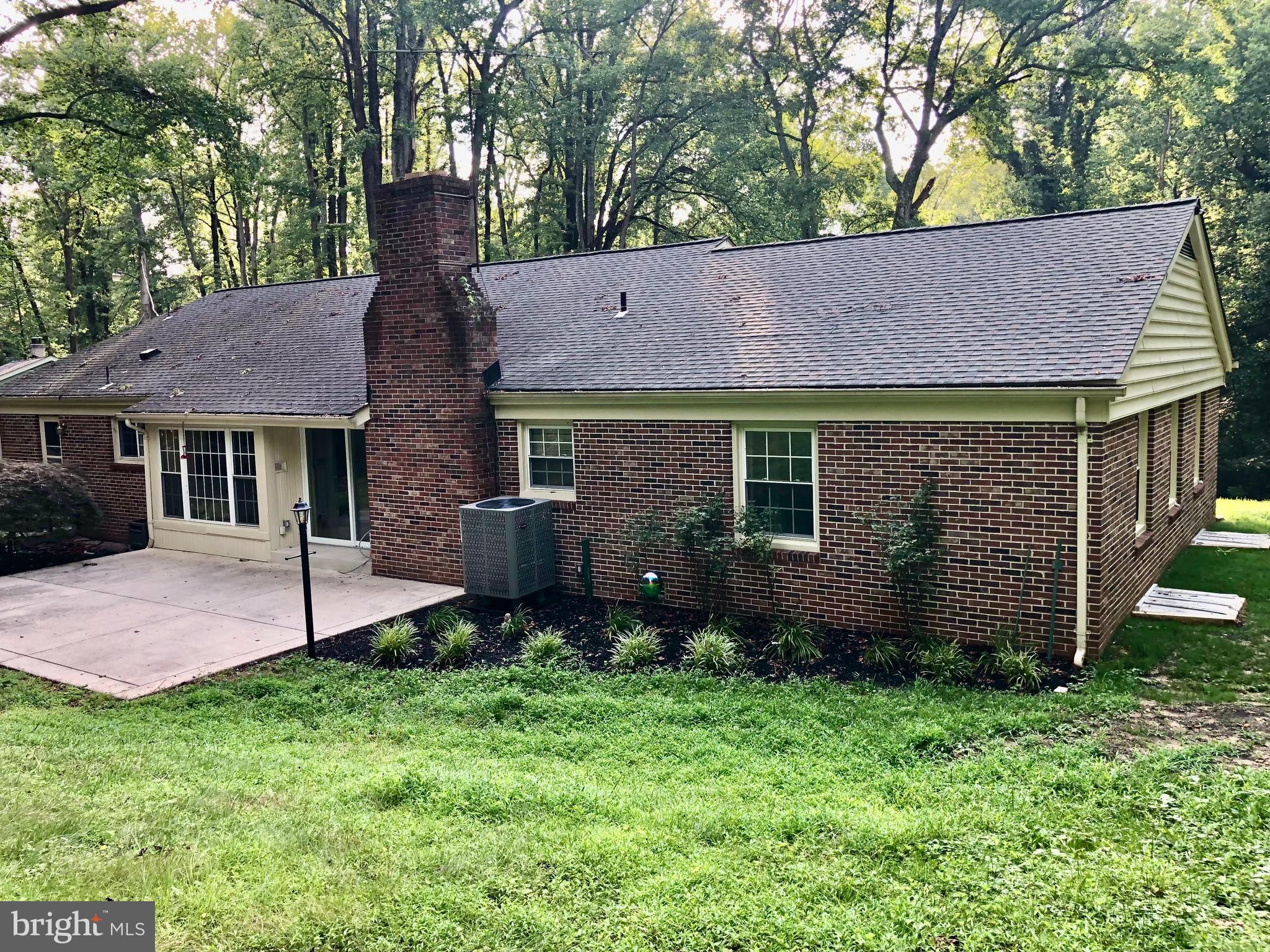 6250 SLEEPY HOLLOW ROAD
